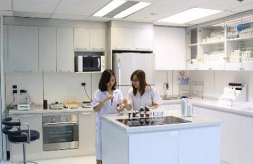 Business Unit ZI-LIFE opened a new Food & Fine Ingredients Application Laboratory at Ploenchit Office in May 2014